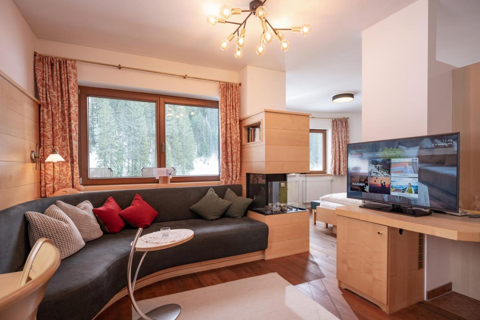 Natur- & Wanderhotel Tuxertal Bagian luar foto