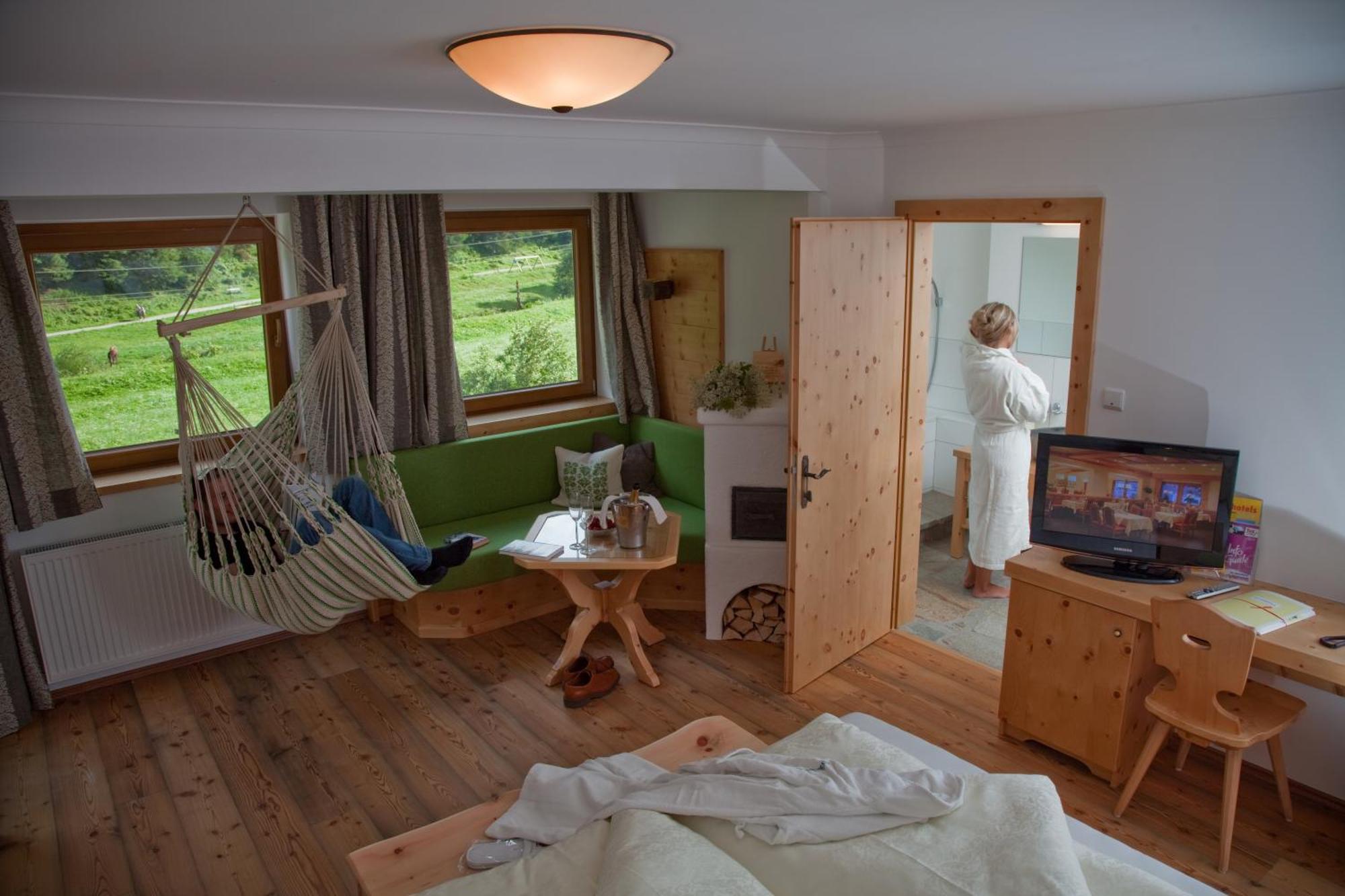 Natur- & Wanderhotel Tuxertal Ruang foto