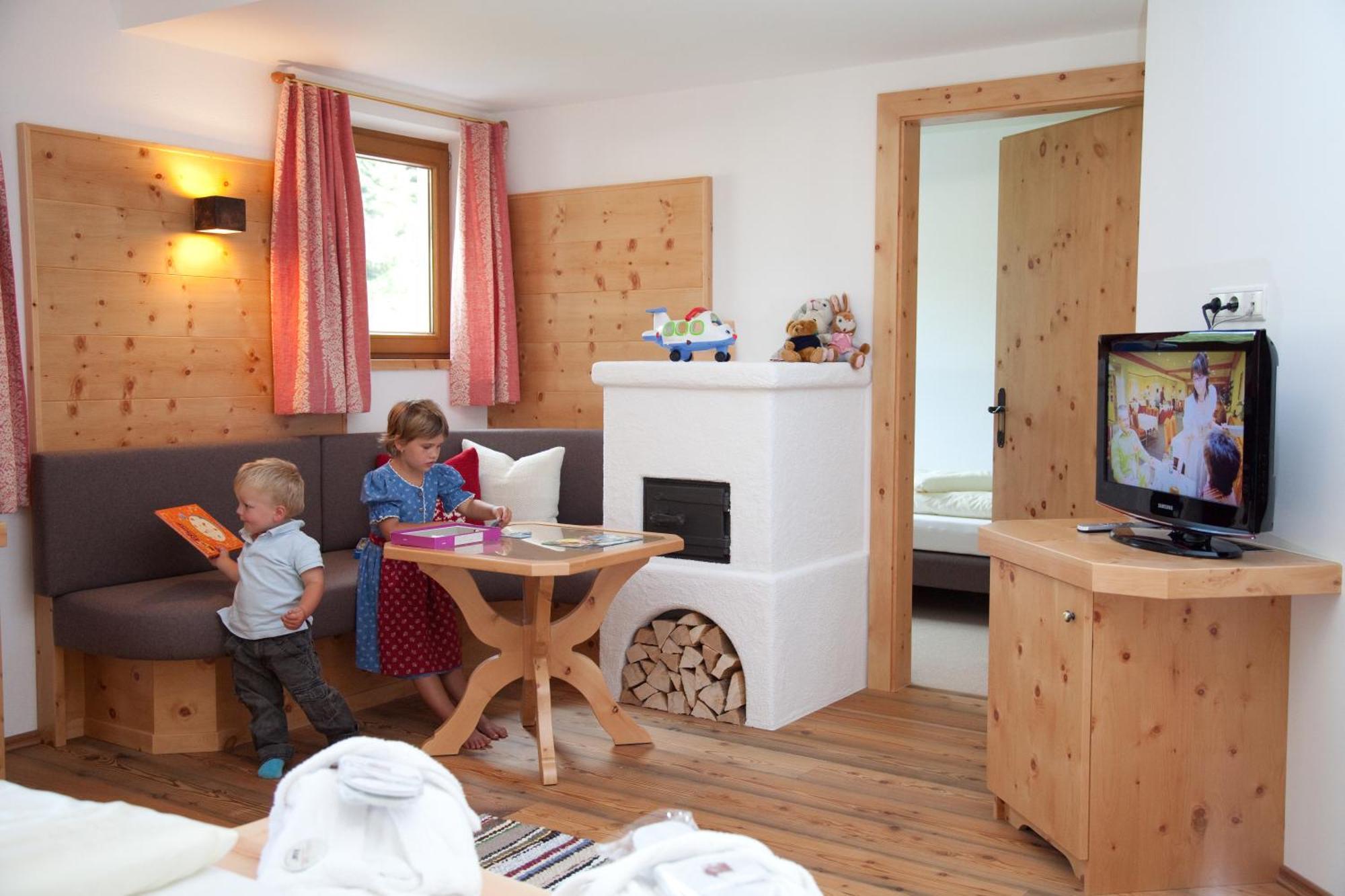 Natur- & Wanderhotel Tuxertal Bagian luar foto