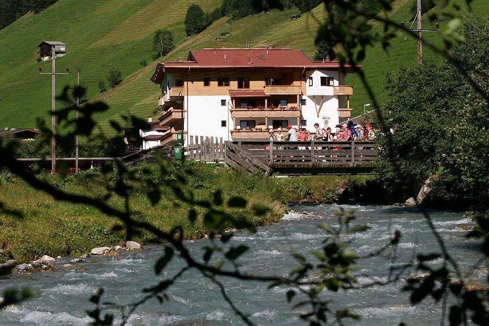 Natur- & Wanderhotel Tuxertal Bagian luar foto